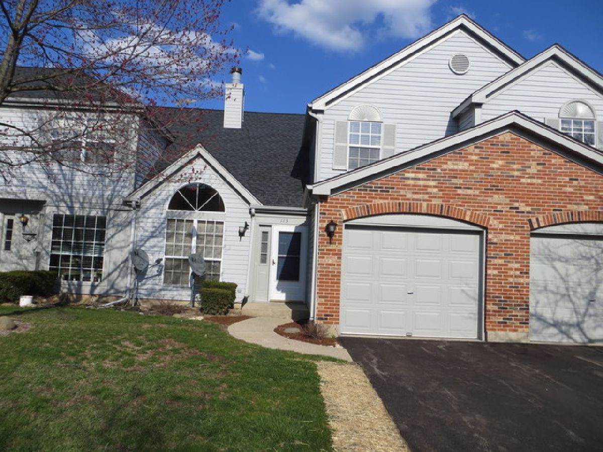 Townhomes & Homes Rented Kensington Gurnee Illinois, 113 Victoria