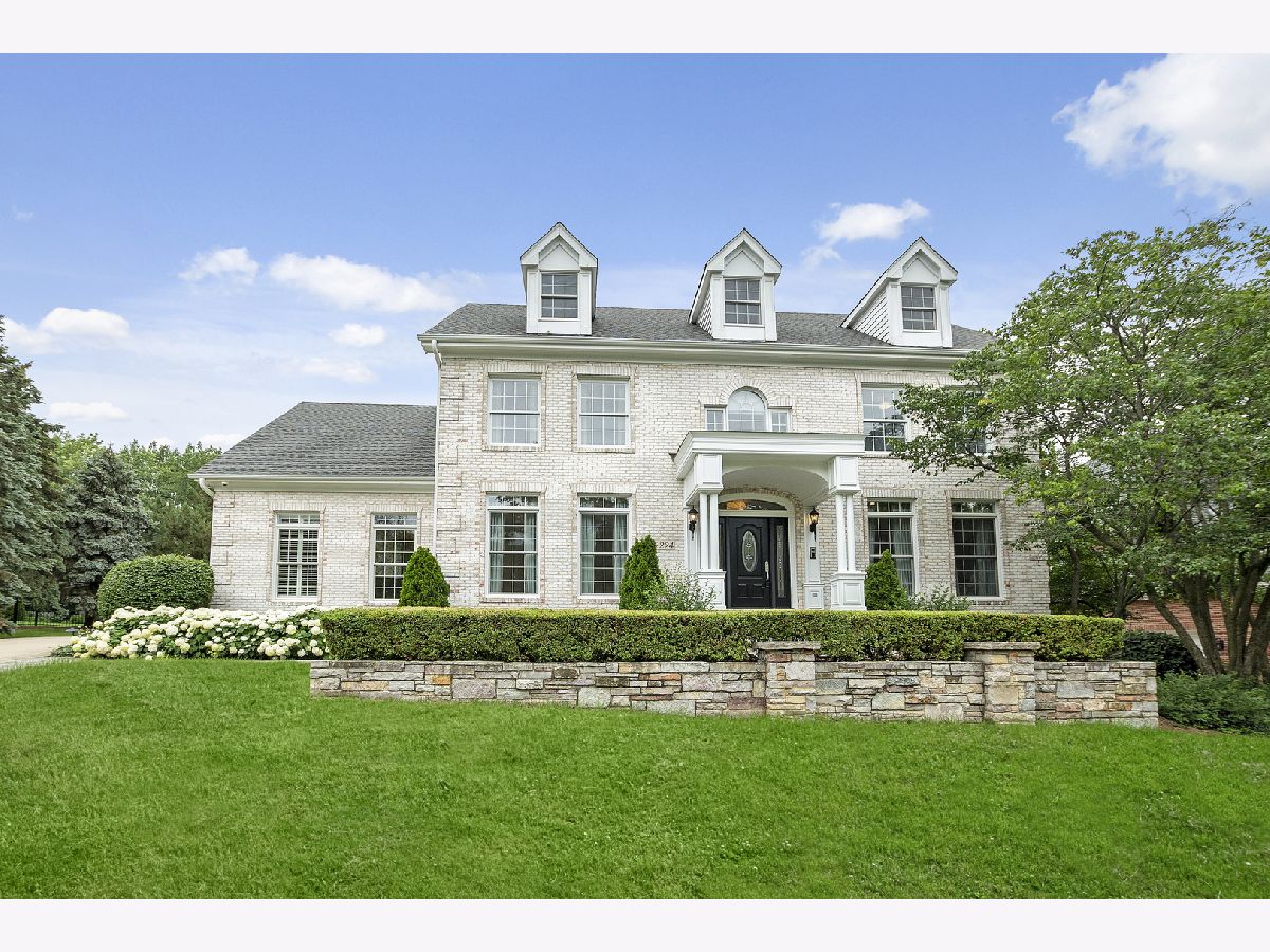 Homes Sold Regency Woods Lisle Illinois, 2224 Regency Woods