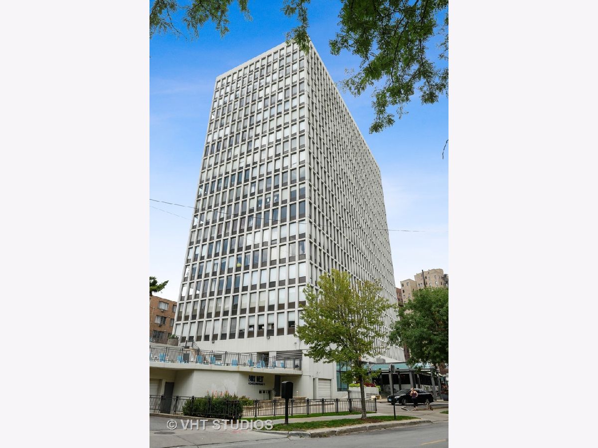Condominiums Sold Park West Condos Chicago Illinois, 444 Fullerton