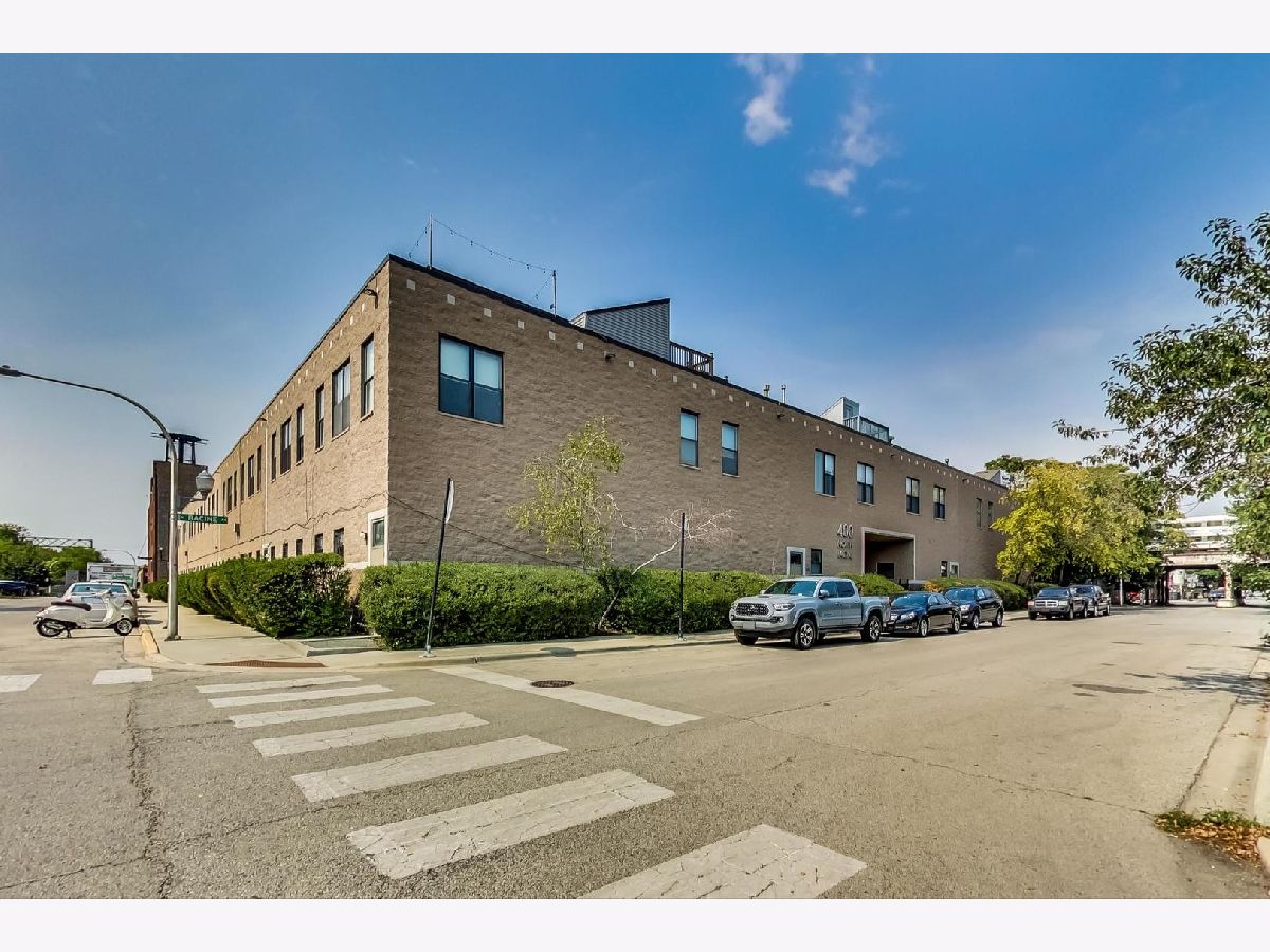 Condos & Townhomes Rented River West Village Lofts Chicago Illinois, 400 Racine