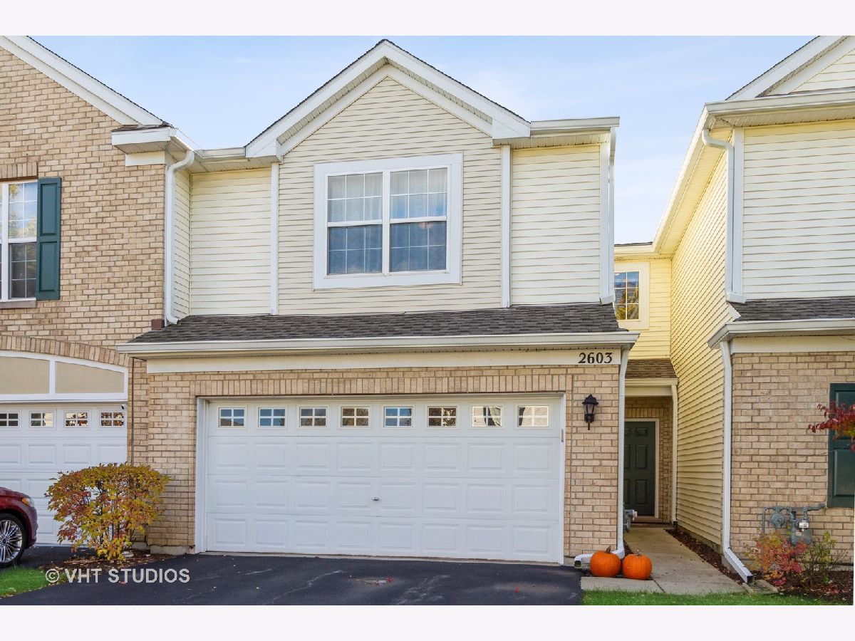 Townhomes Sold Millbrook At Canterbury Algonquin Illinois, 2603 Pondview