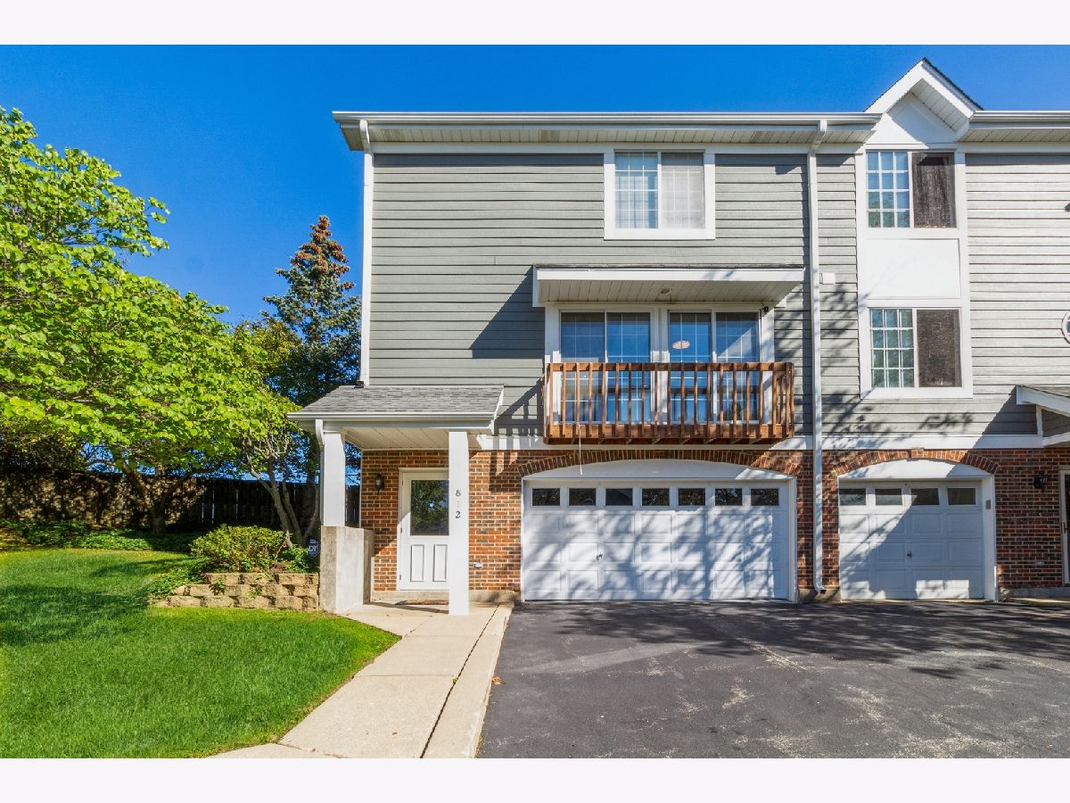 Townhomes Sold Hickory Hill Palatine Illinois, 812 Saint Johns