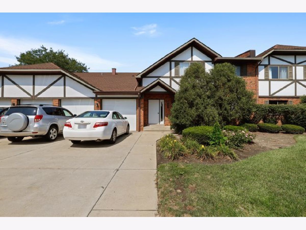 Condos & Townhomes Sold Hamilton Manor Itasca Illinois, 207 Walters