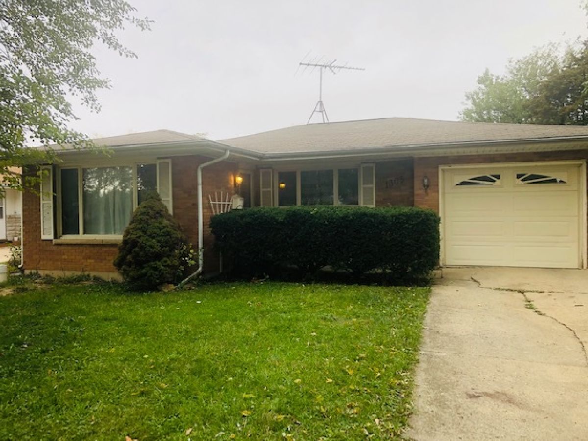 Homes Sold Black Road Estates Joliet Illinois, 1305 Black
