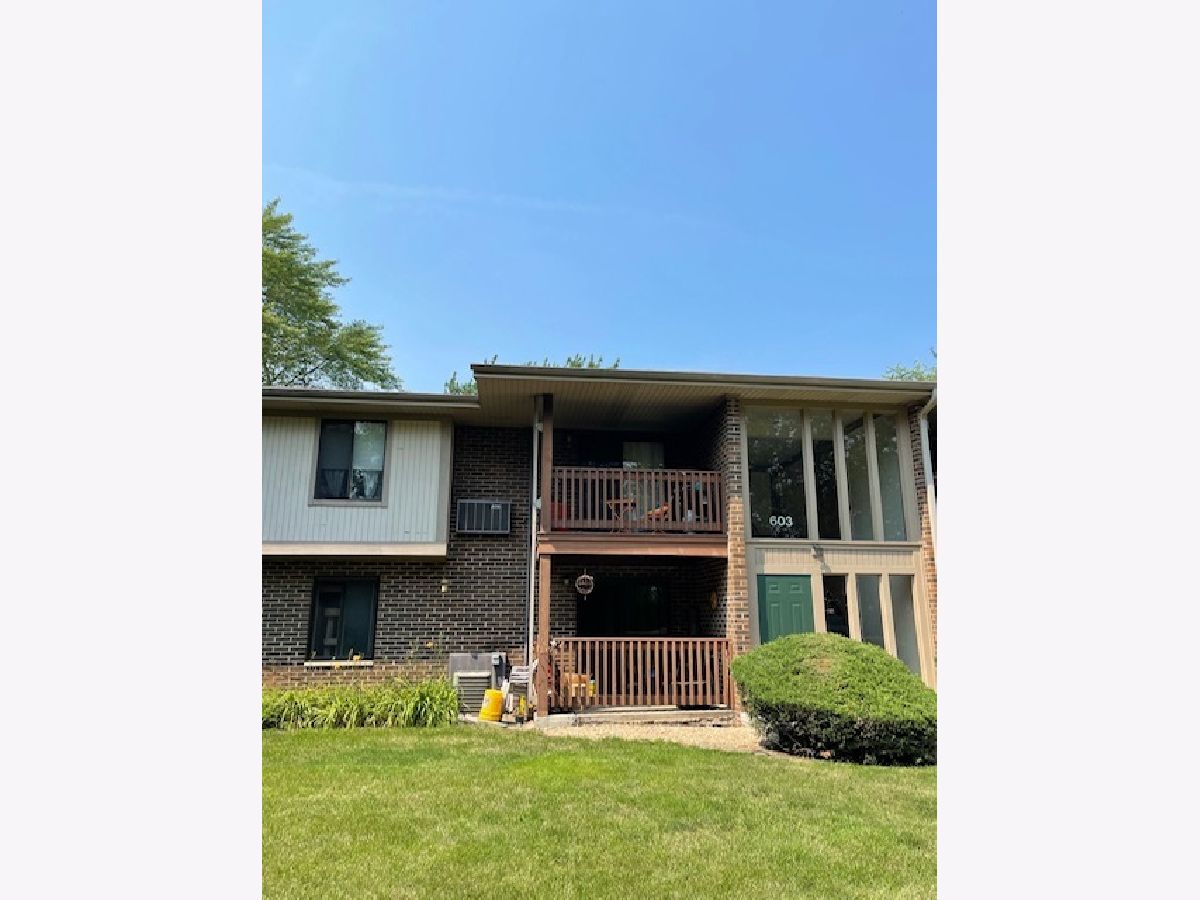 Condominiums & Homes Rented Brookside Streamwood Illinois, 603 Garden
