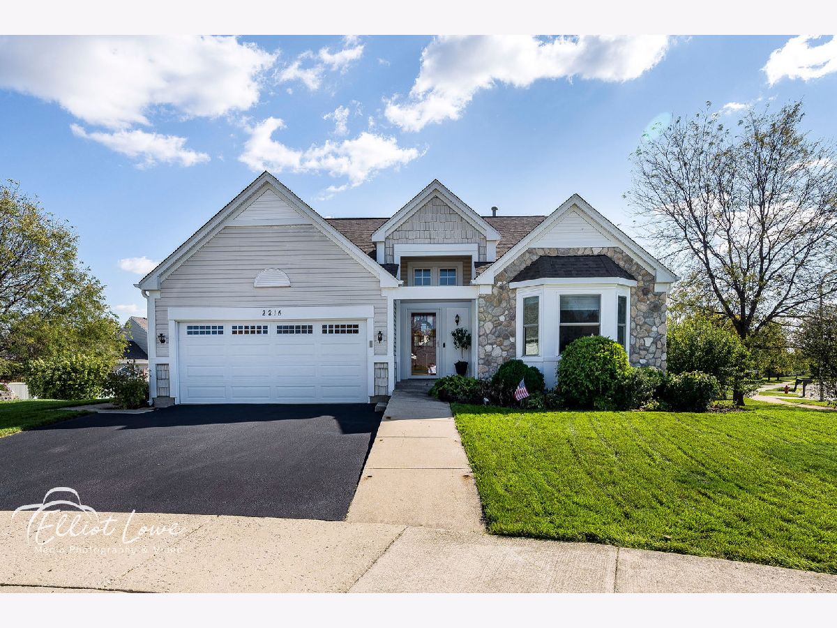Homes & Townhomes & Condos Sold Willow Bay Elgin Illinois, 2215 Clipper