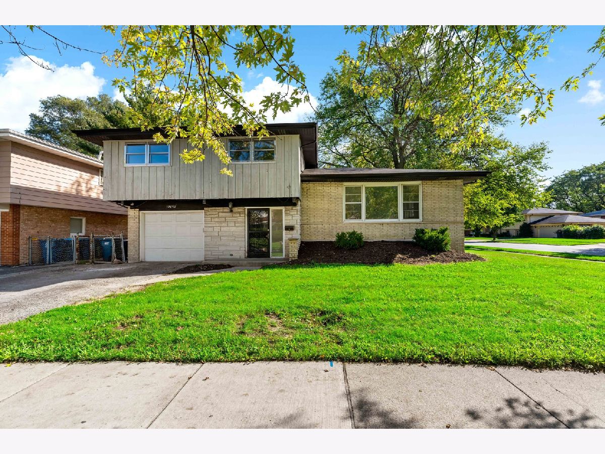 Homes Sold Huguelets South Holland Illinois, 17051 Maryland