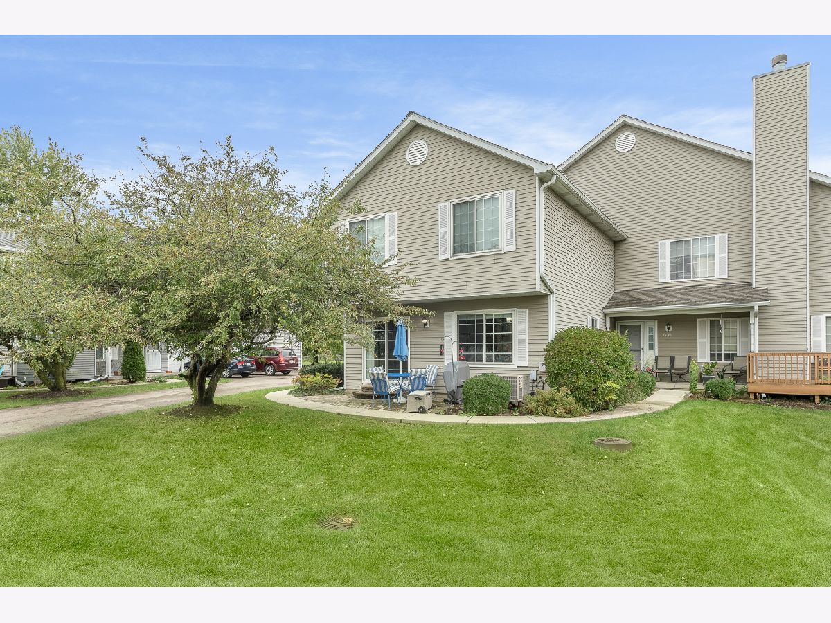 Townhomes & Condos Sold Carriage Homes Of Indian Trail Aurora Illinois, 1806 Bridle Post