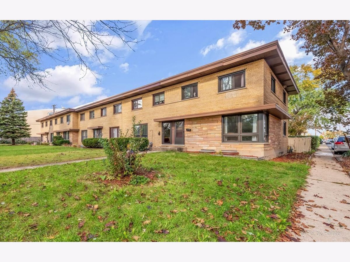 Townhomes Sold Maple Crest Mount Prospect Illinois, 126 Highland
