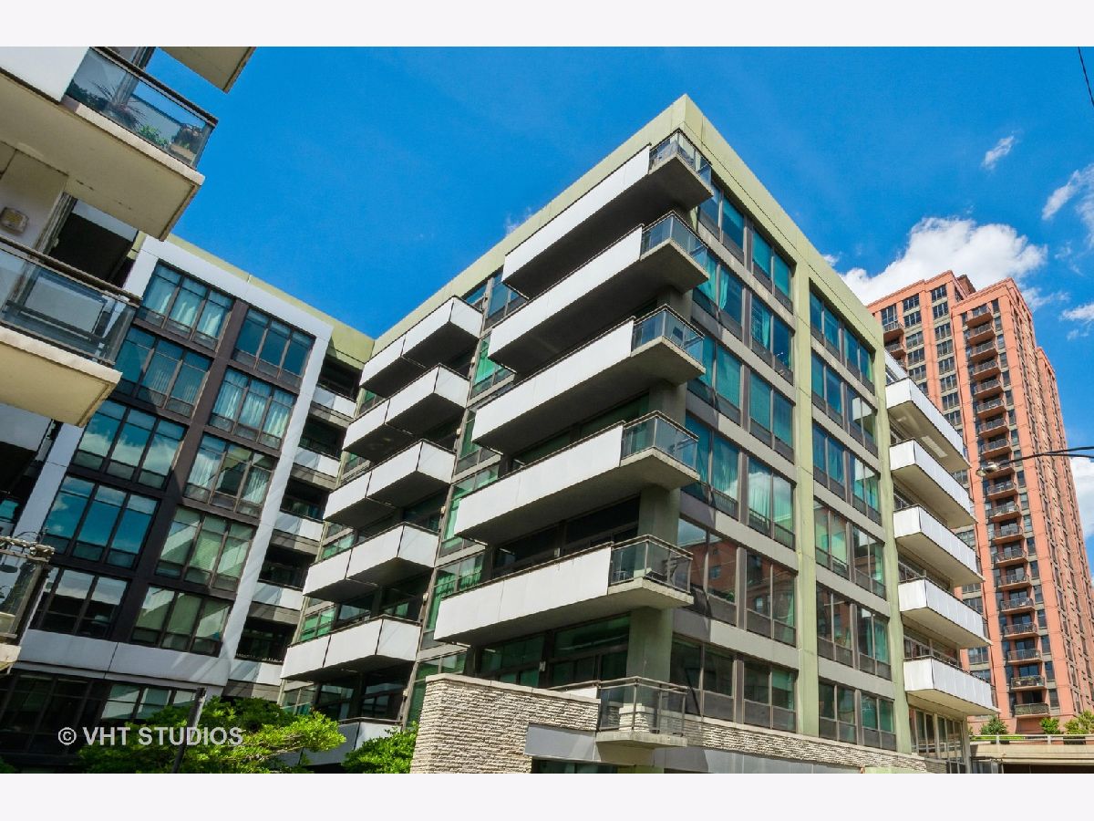 Condominiums Rented Trio Chicago Illinois, 650 Wayman