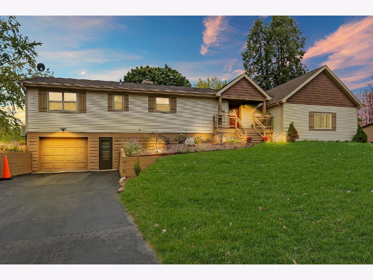 Homes Sold Knollwood Park Ingleside Illinois, 703 Crestview