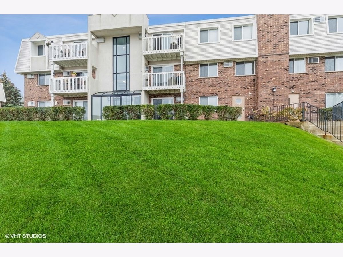 Condominiums Sold Lakeside Condos Wauconda Illinois, 159 Mill