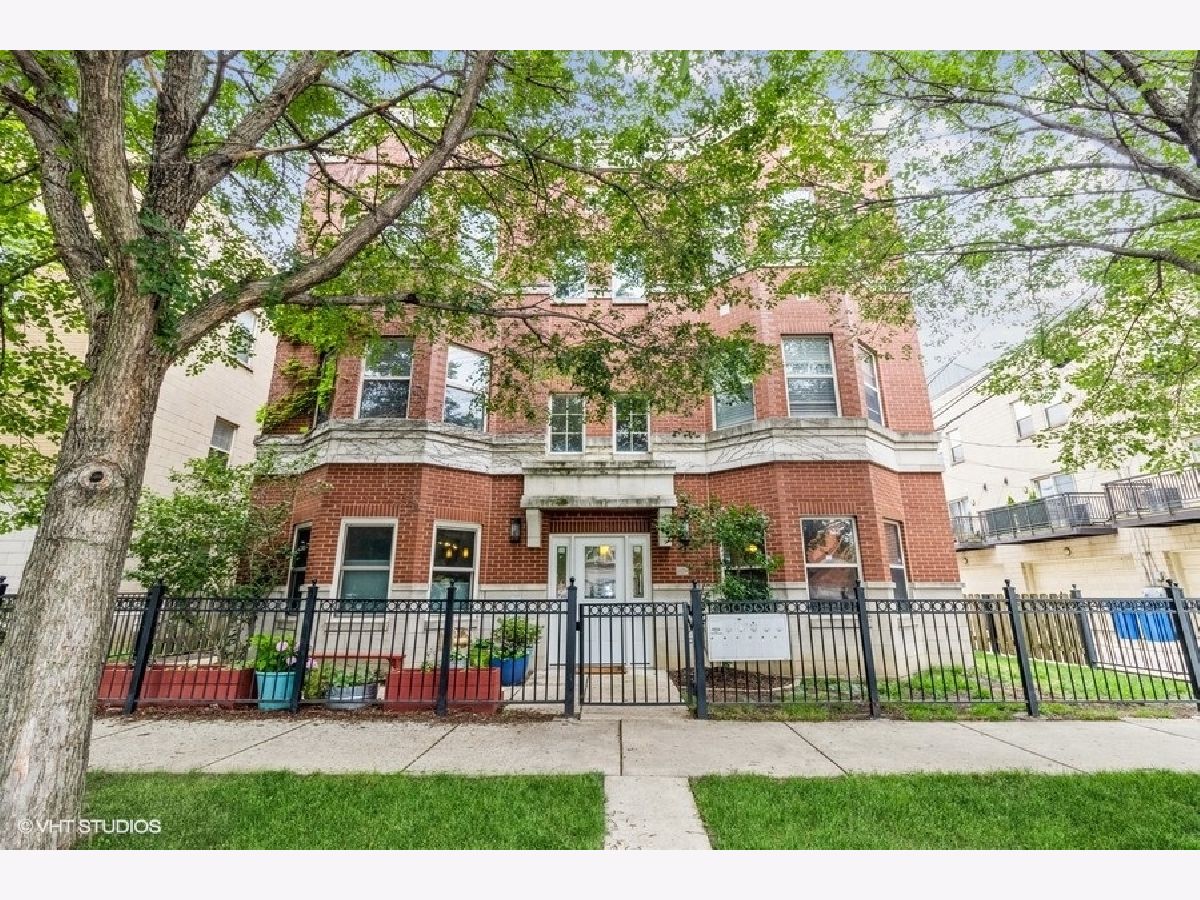 Condos & Townhomes Sold Roosevelt Square Chicago Illinois, 1039 Lytle