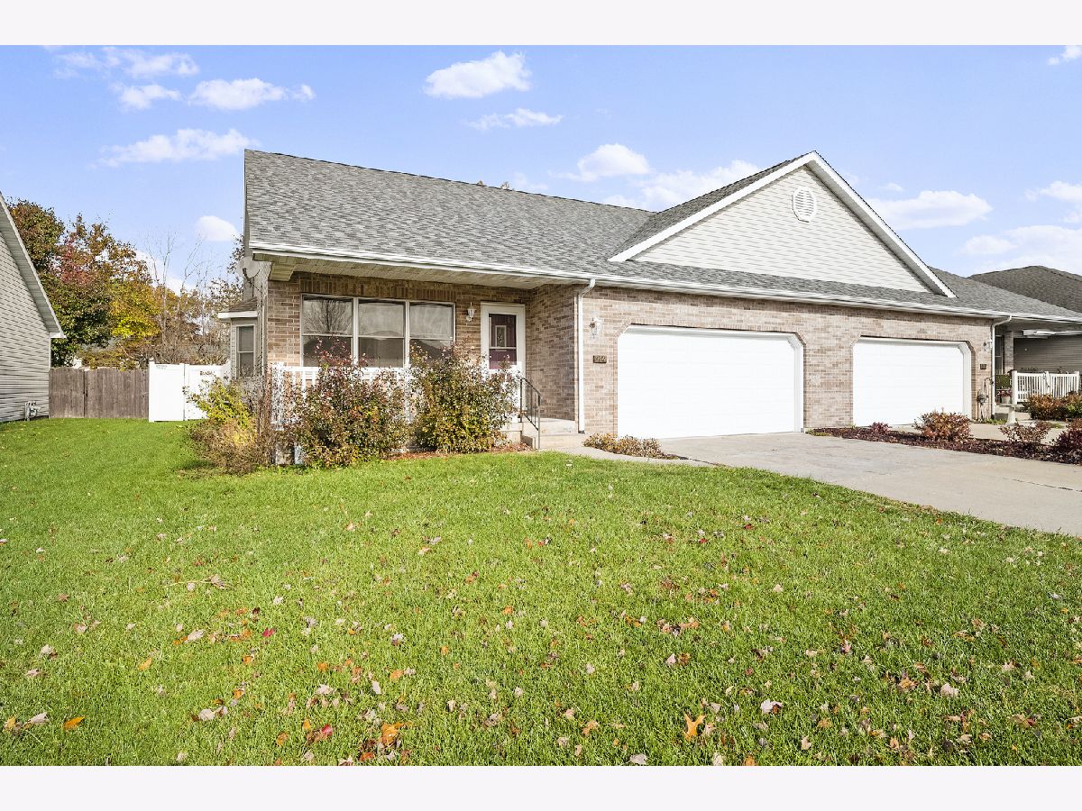 Homes & Condos & Townhomes Sold Kahler Ridge Wilmington Illinois, 914 Waterford