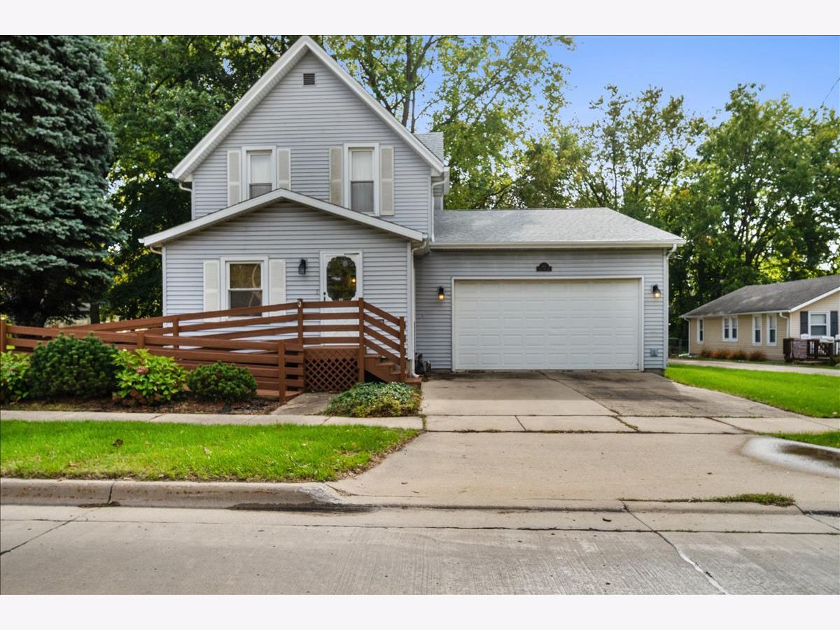 Homes Sold Linfell Normal Illinois, 307 Willow