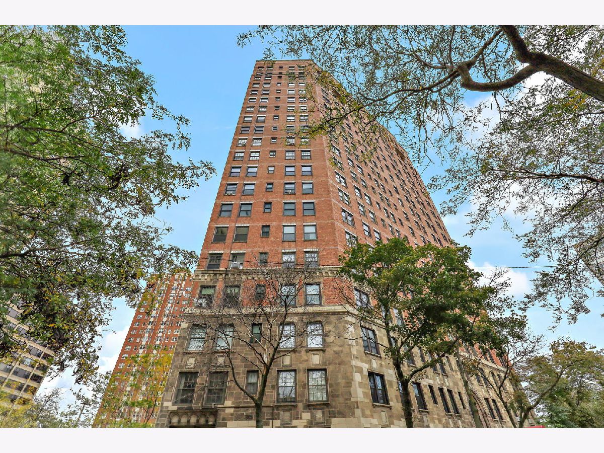 Condominiums Sold The Barclay Chicago Illinois, 4940 East End