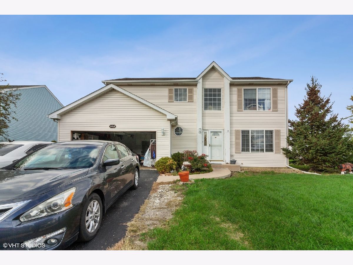 Homes Sold Pheasant Chase Bolingbrook Illinois, 1462 Raven
