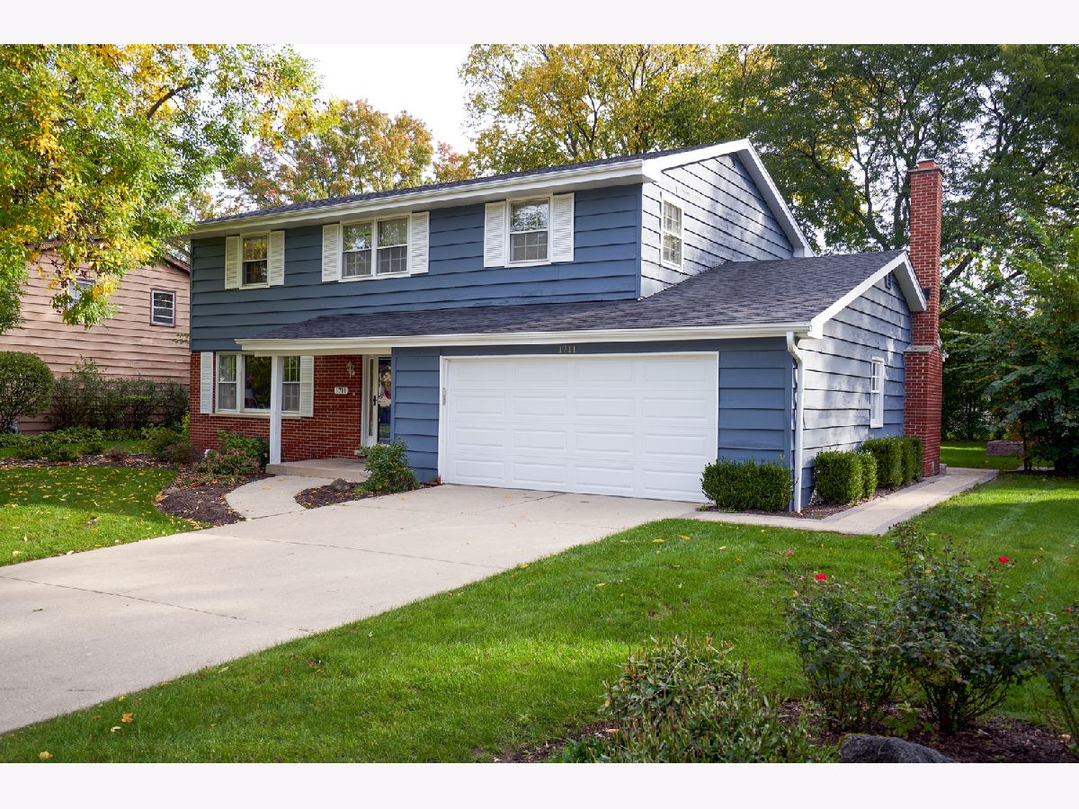 Homes Sold Arrowhead Northbrook Illinois, 1711 Longvalley