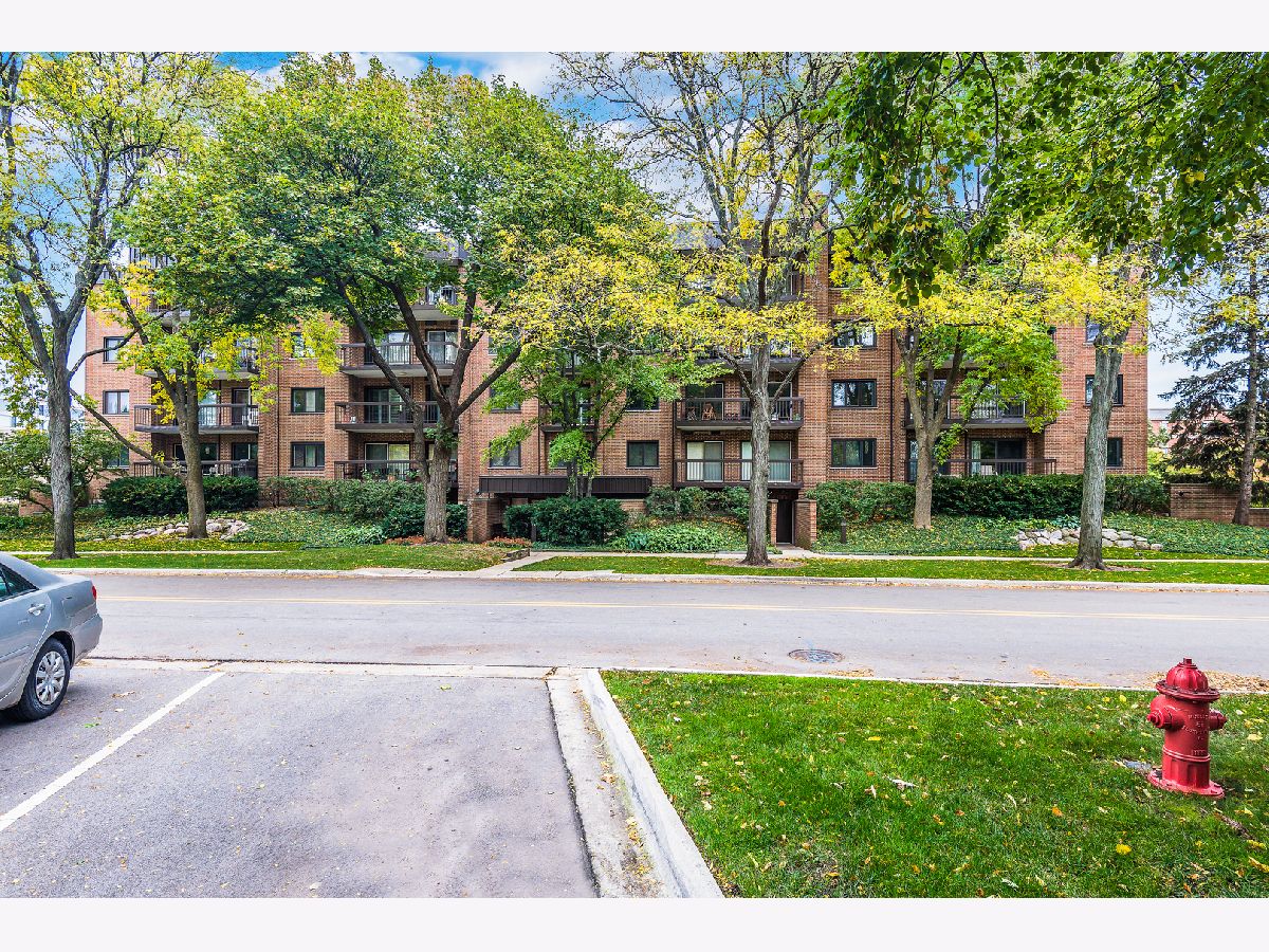Condos & Townhomes Sold Laurel Square Highland Park Illinois, 1695 2nd