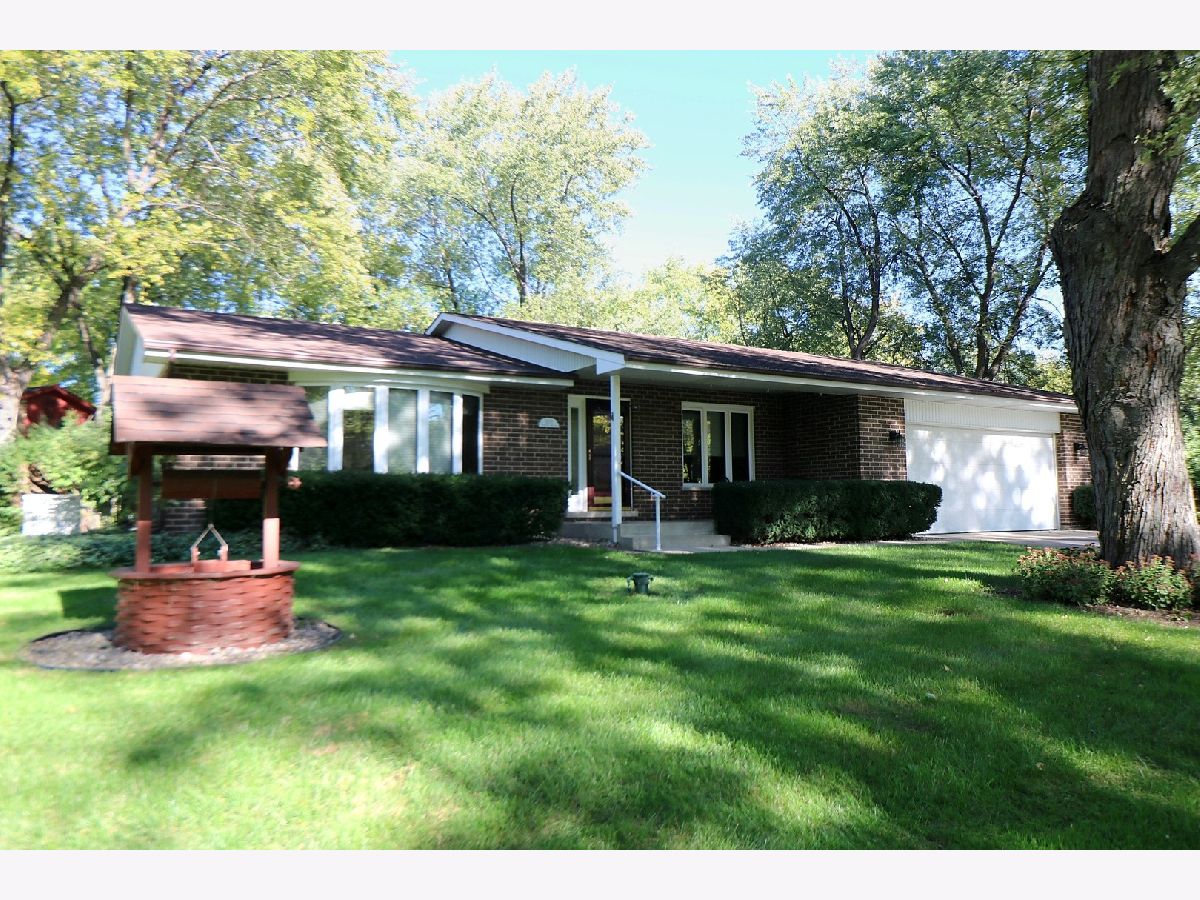 Homes Sold Edgewood Acres Crystal Lake Illinois, 6206 Running Iron