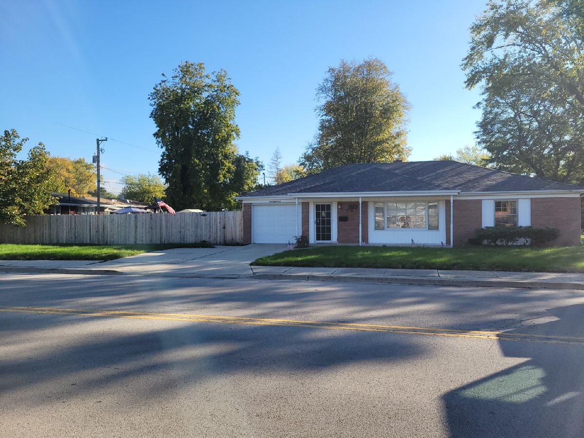 Homes Sold Black Road Acres Joliet Illinois, 2221 Mayfield