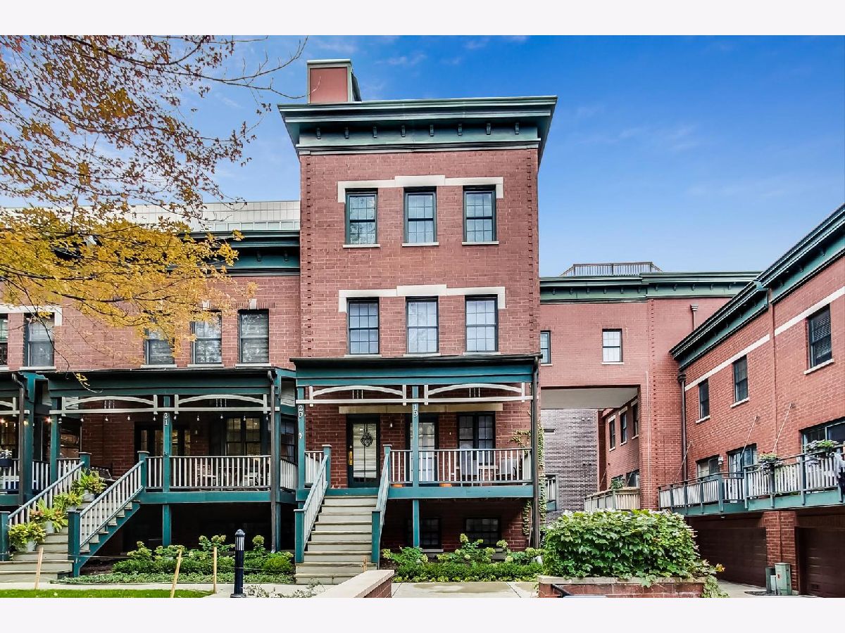 Townhomes Sold Carmichael Place Chicago Illinois, 1038 Monroe