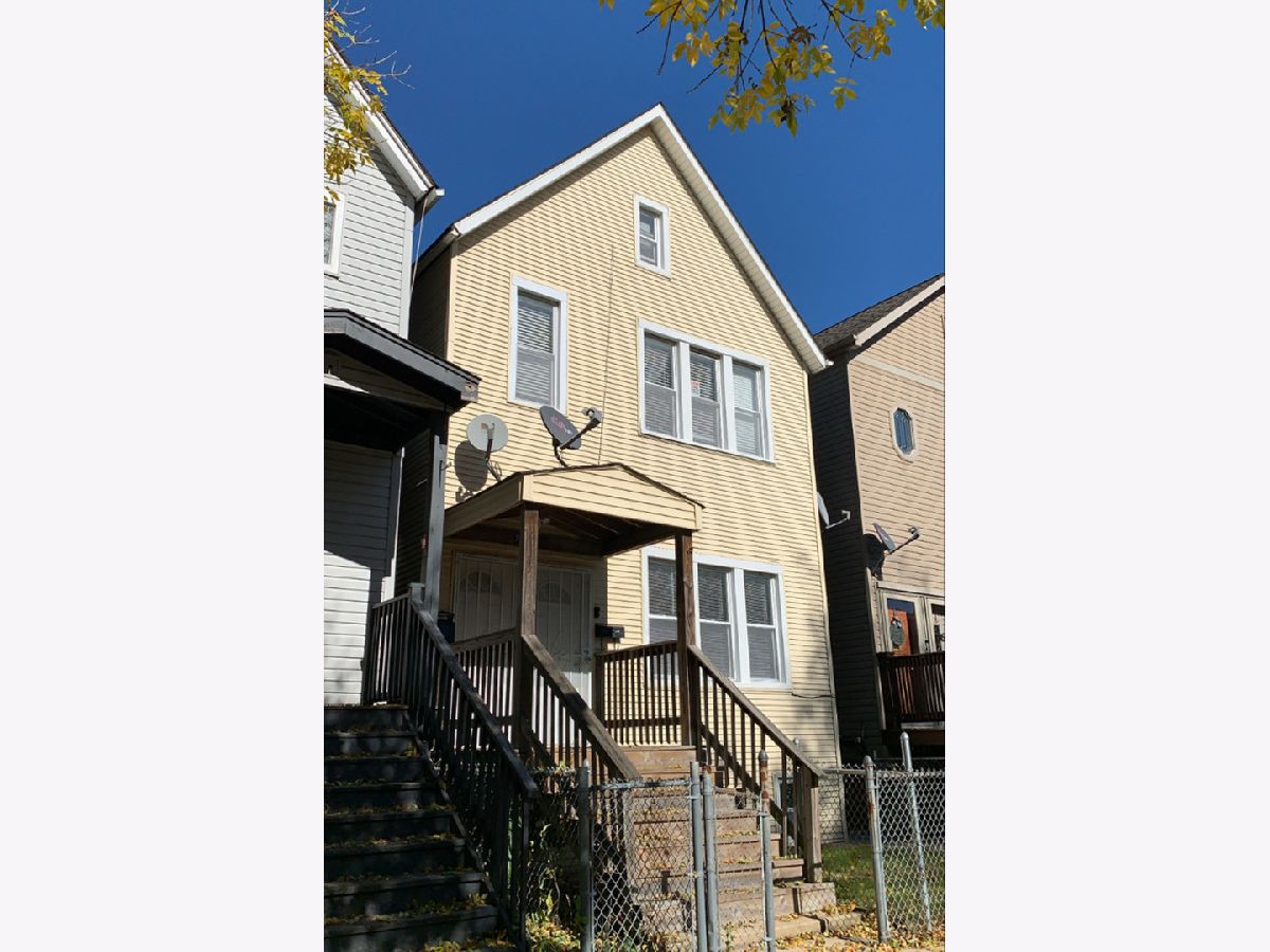 Homes & Condos & Townhomes Rented Canaryville Chicago Illinois, 726 47th