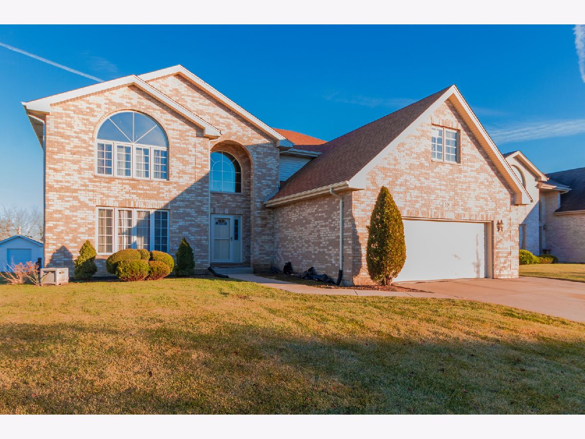 Homes Sold Butterfield Place Matteson Illinois, 209 Grafton