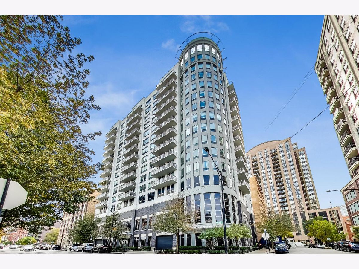 Condominiums Sold Huron Pointe Chicago Illinois, 421 Huron