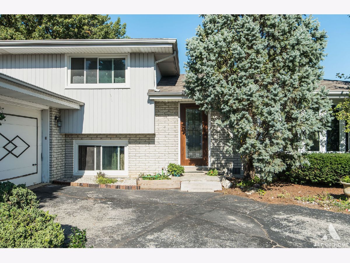 Homes Sold Runnymeade Palos Hills Illinois, 9056 Stratford