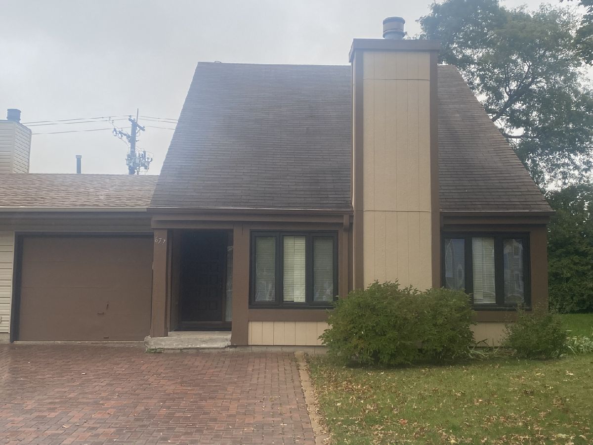 Homes & Condos & Townhomes Rented Summerlakes Warrenville Illinois, 29W677 Stevens