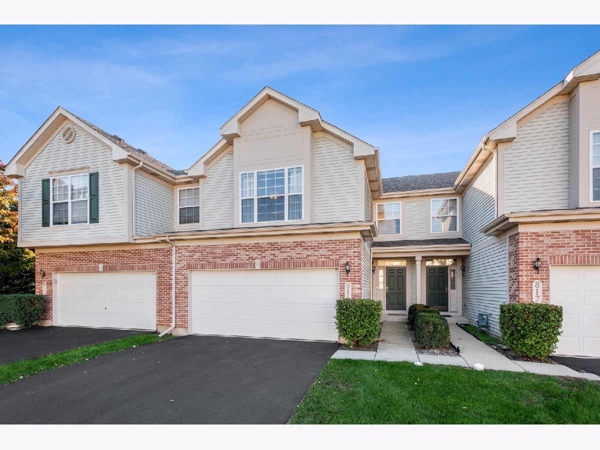 Stuarts Crossing St Charles IL, Townhomes For Sale & For Rent Sadie