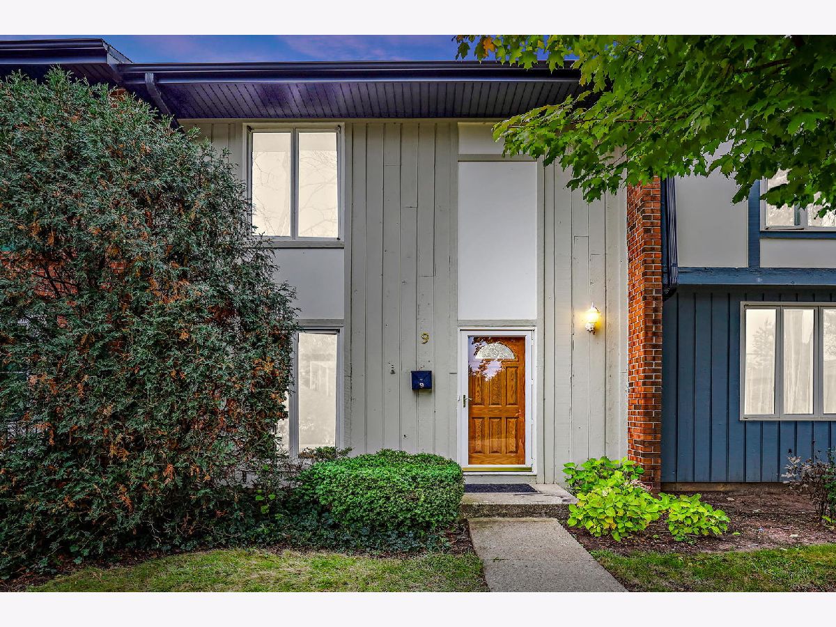 Townhomes Sold Garden Quarter Elgin Illinois, 9 Tuileries