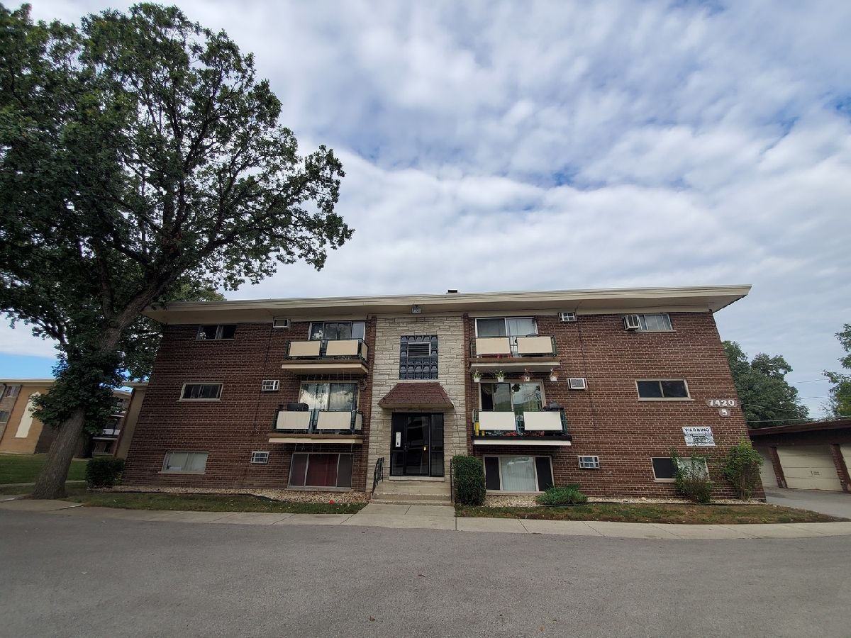 Condominiums Sold Hillcrest Manor Worth Illinois, 7420 111th