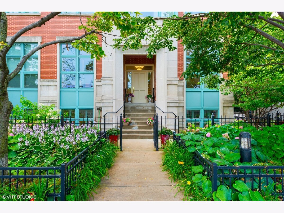 Townhomes & Condos Sold Riverview East Chicago Illinois, 443 North Water