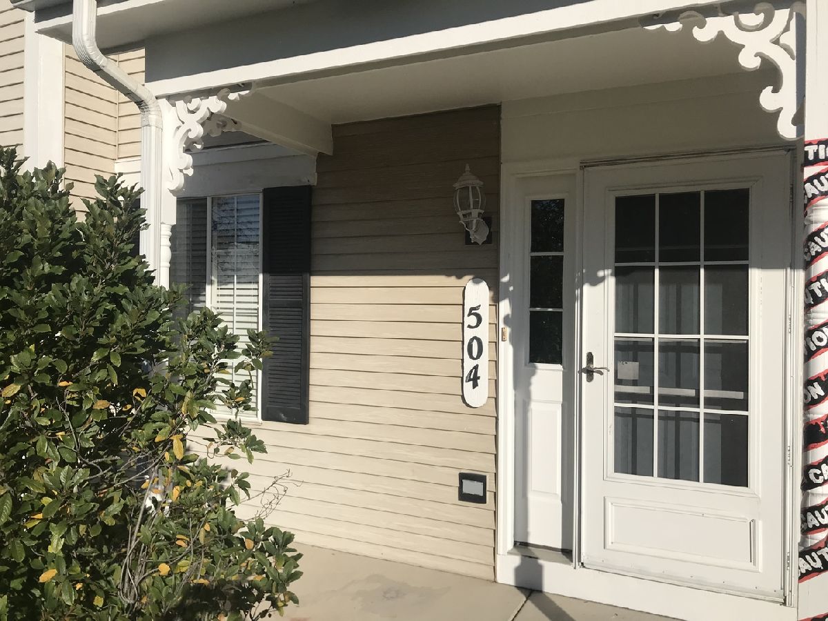 Townhomes & Condos Rented Carriage Homes Of Sandhurst South Elgin Illinois, 504 Sandhurst