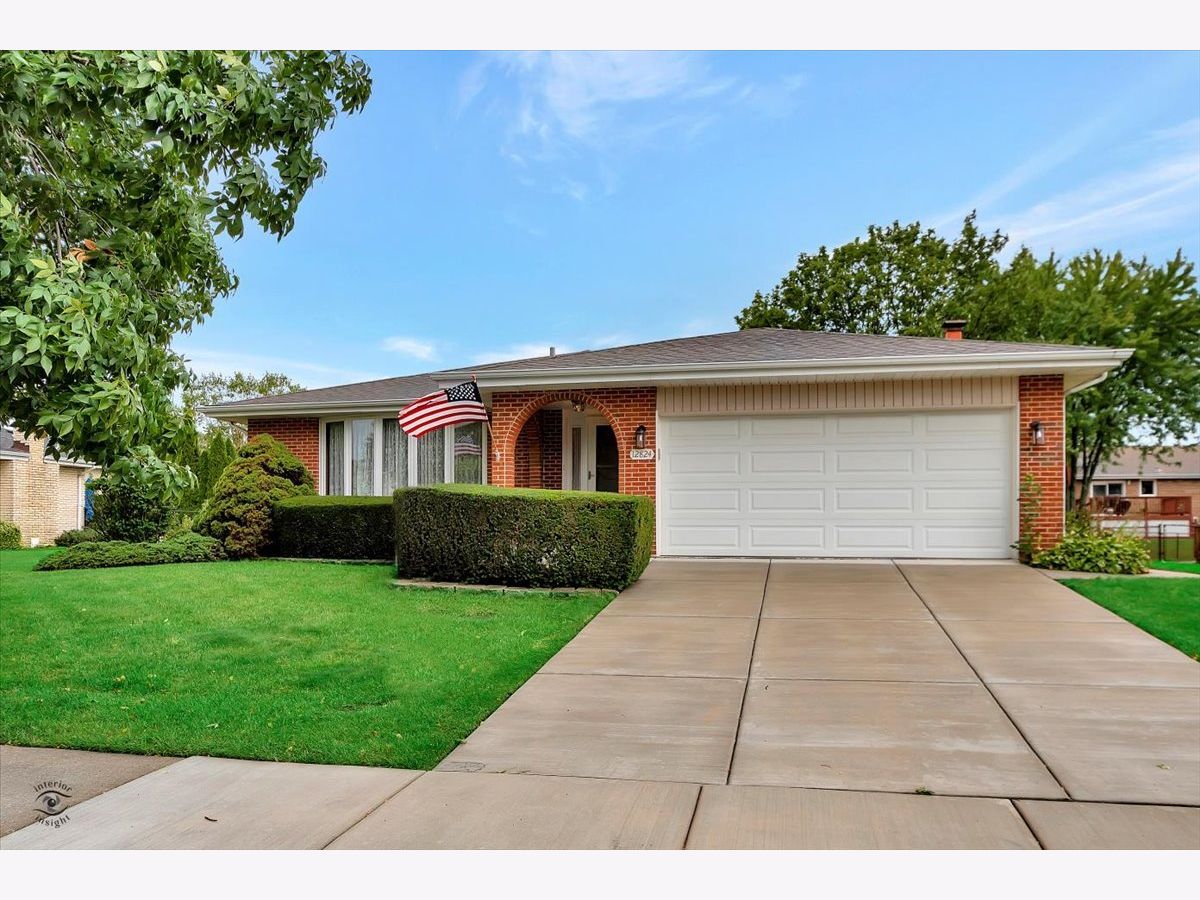 Homes Sold Sandburg Glen Palos Park Illinois, 12824 Newport