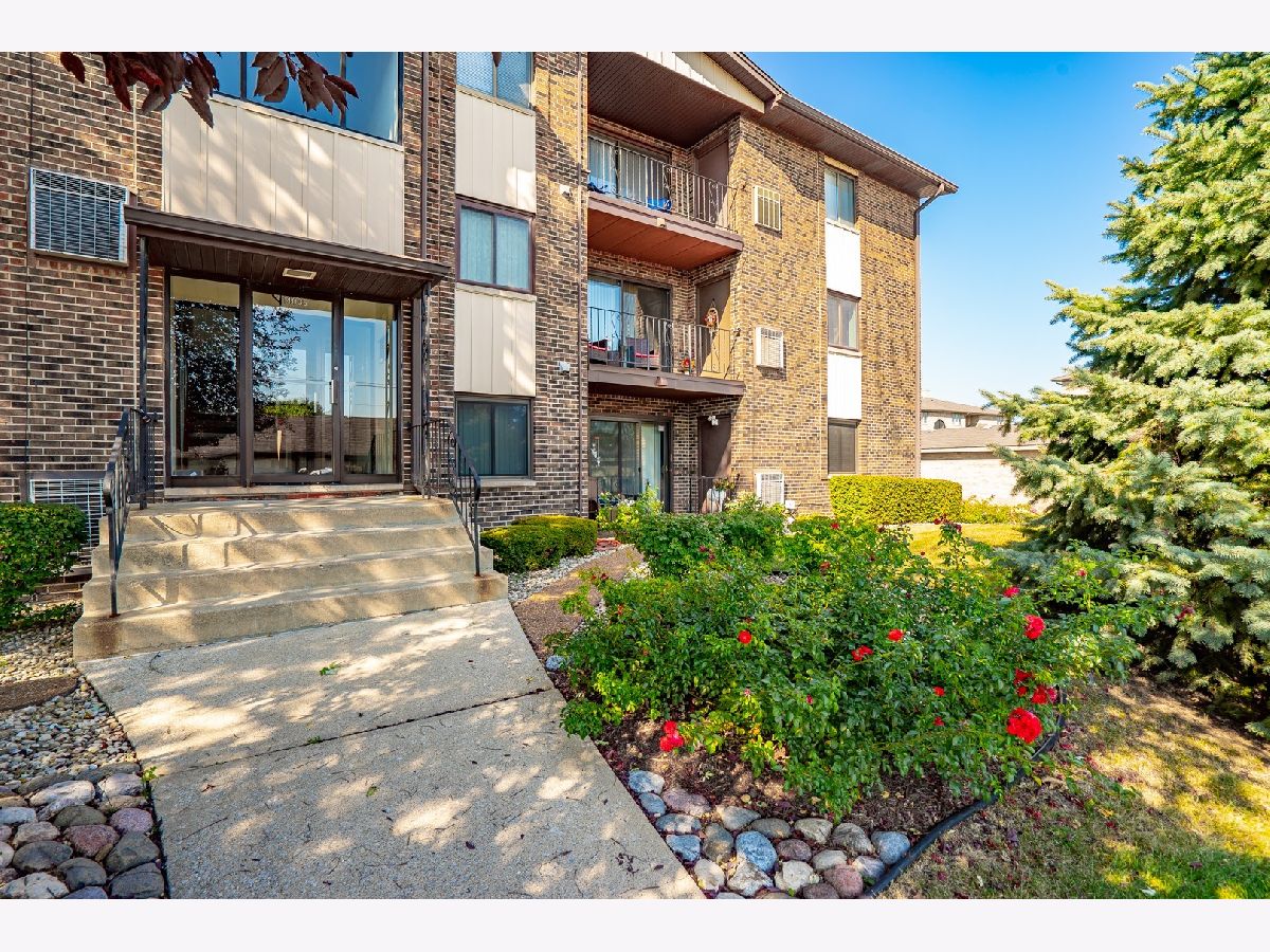 Condominiums Sold Applegate Crestwood Illinois, 14035 Laramie