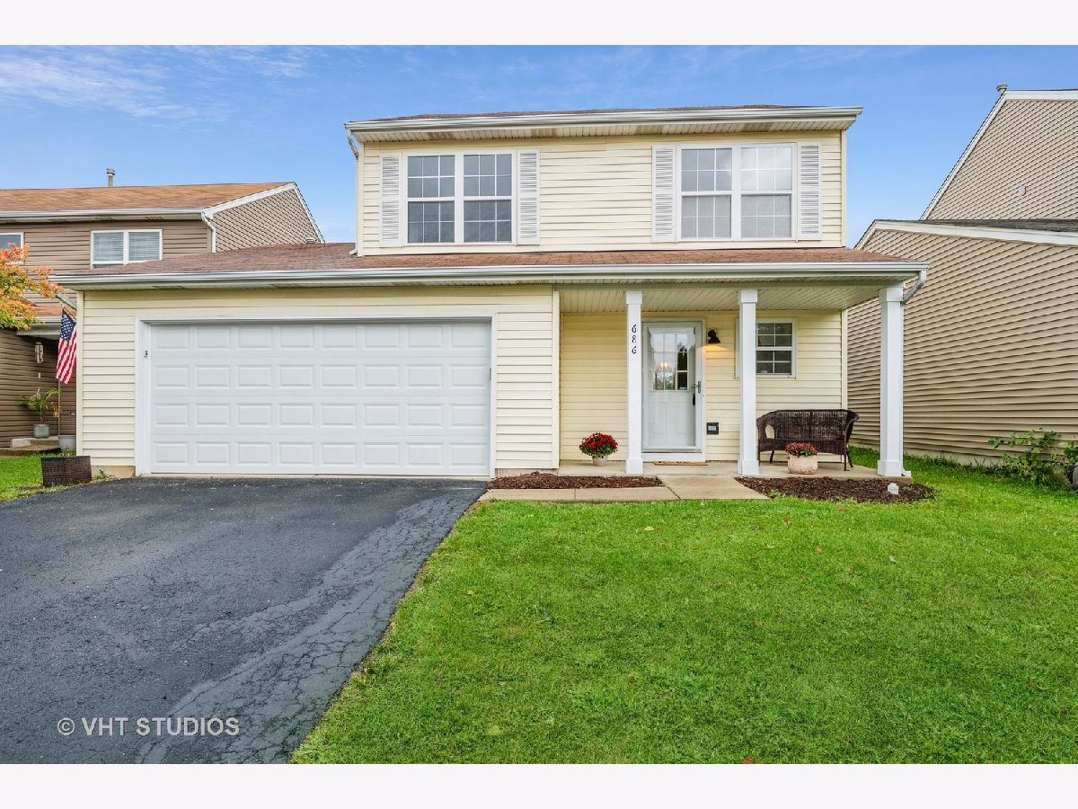 Homes Sold Fox Glenn Round Lake Heights Illinois, 686 Navajo