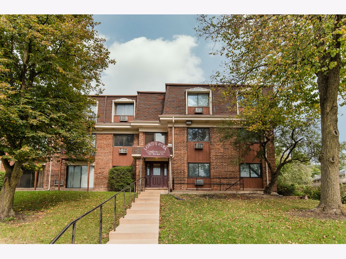 Homes & Condos & Townhomes Sold Lords Park Manor Elgin Illinois, 765 Terrace
