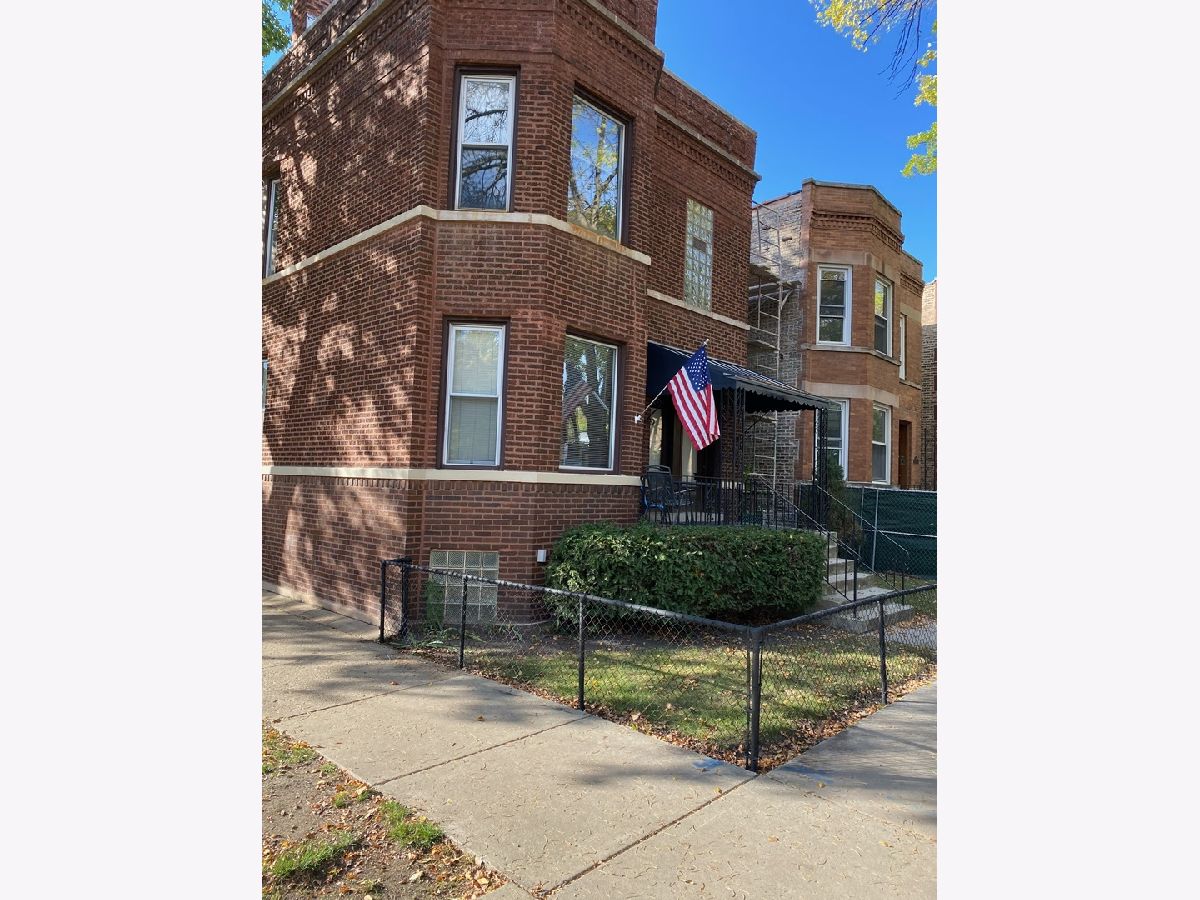 Homes & Condominiums Rented St Bens Chicago Illinois, 2206 Waveland