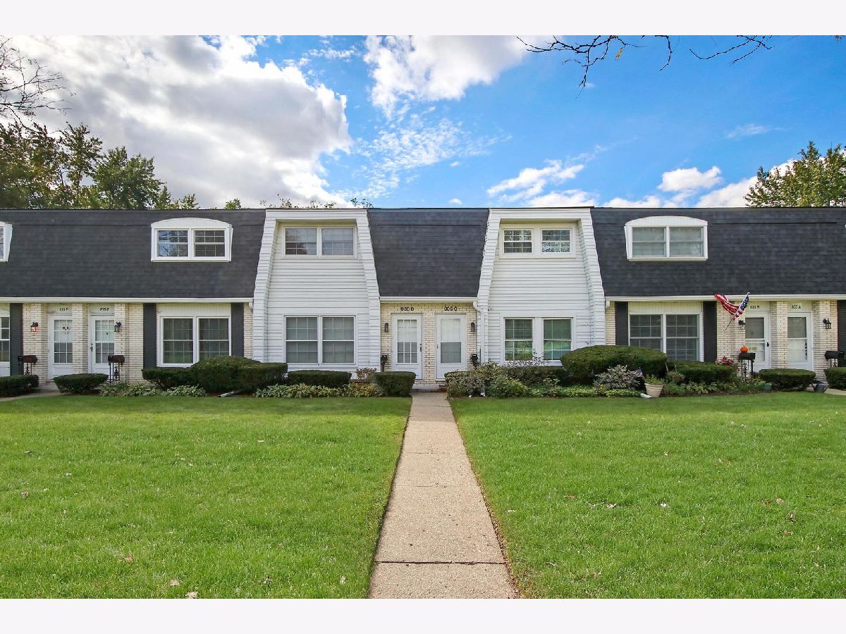 Townhomes Sold Country Club Condos Libertyville Illinois, 835 Country Club