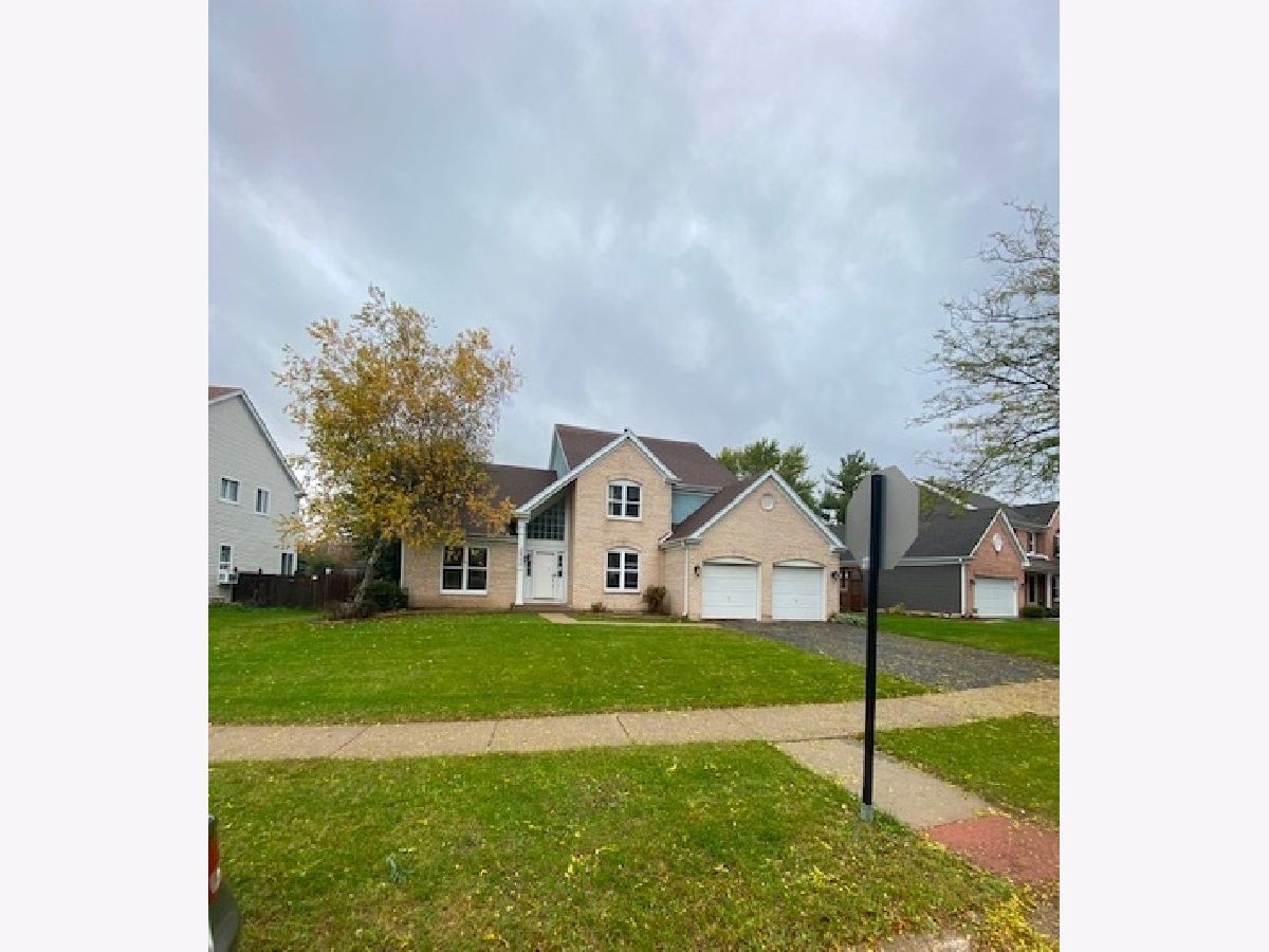 Homes & Townhomes Sold Woodbridge North Elgin Illinois, 2500 Otter Creek