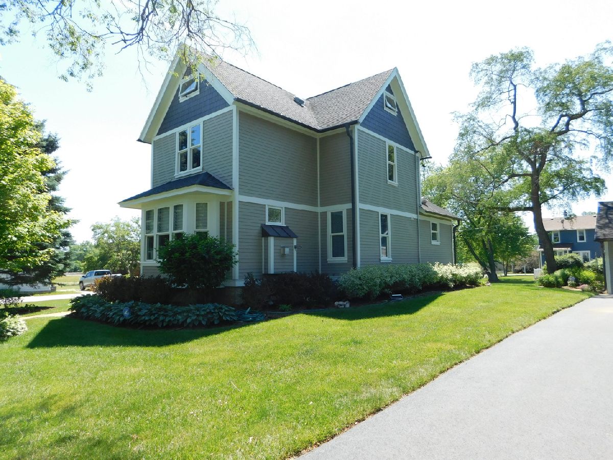  Sold Eola Illinois, 6S398 Old Eola