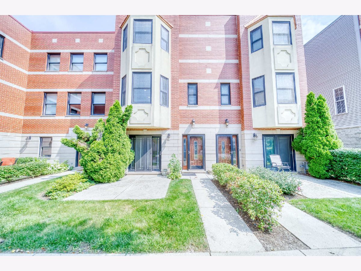 Townhomes Sold Adams Place Chicago Illinois, 2340 Adams