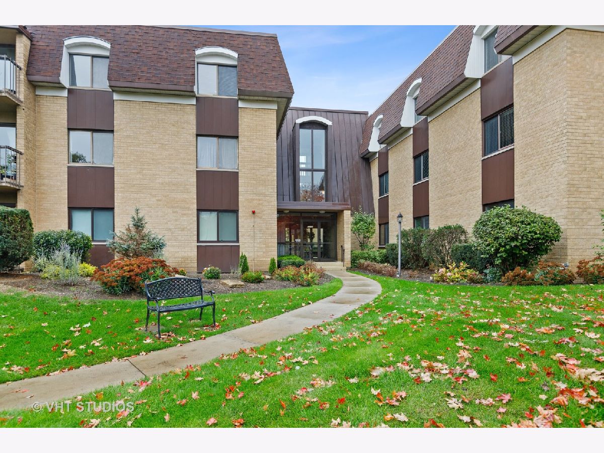 Condominiums Sold Mill Orchard Naperville Illinois, 1103 Mill