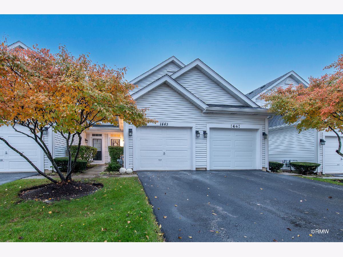 Townhomes & Condos Sold Tanglewood St Charles Illinois, 1443 Walnut Hill