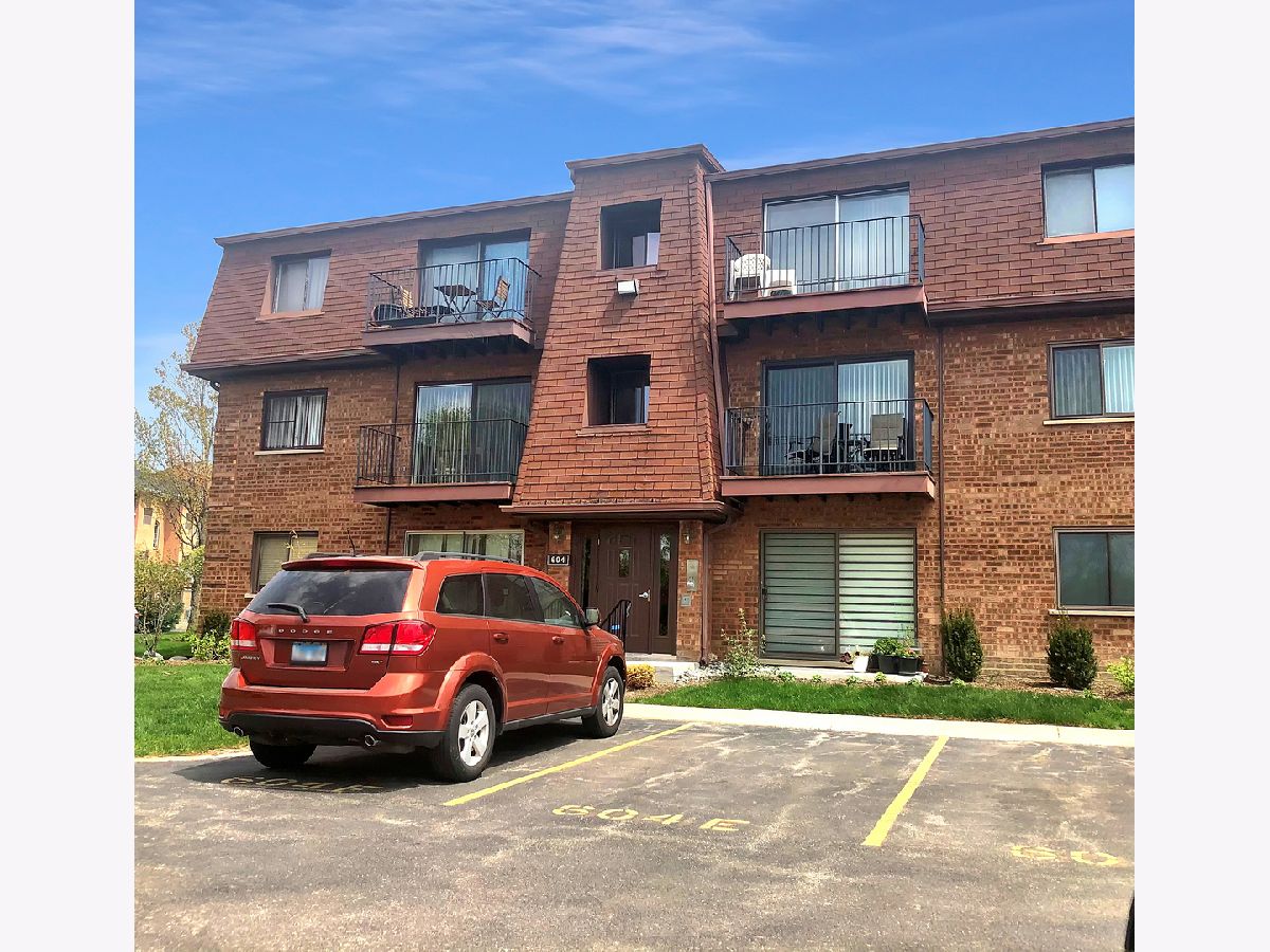 Condominiums Sold Cobblestone Glenview Illinois, 604 Cobblestone