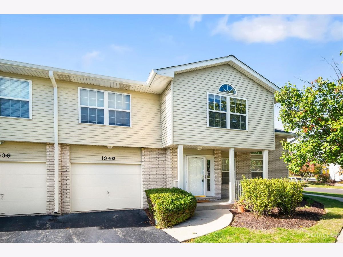 Townhomes Rented Riverbrook Naperville Illinois, 1340 Sugar