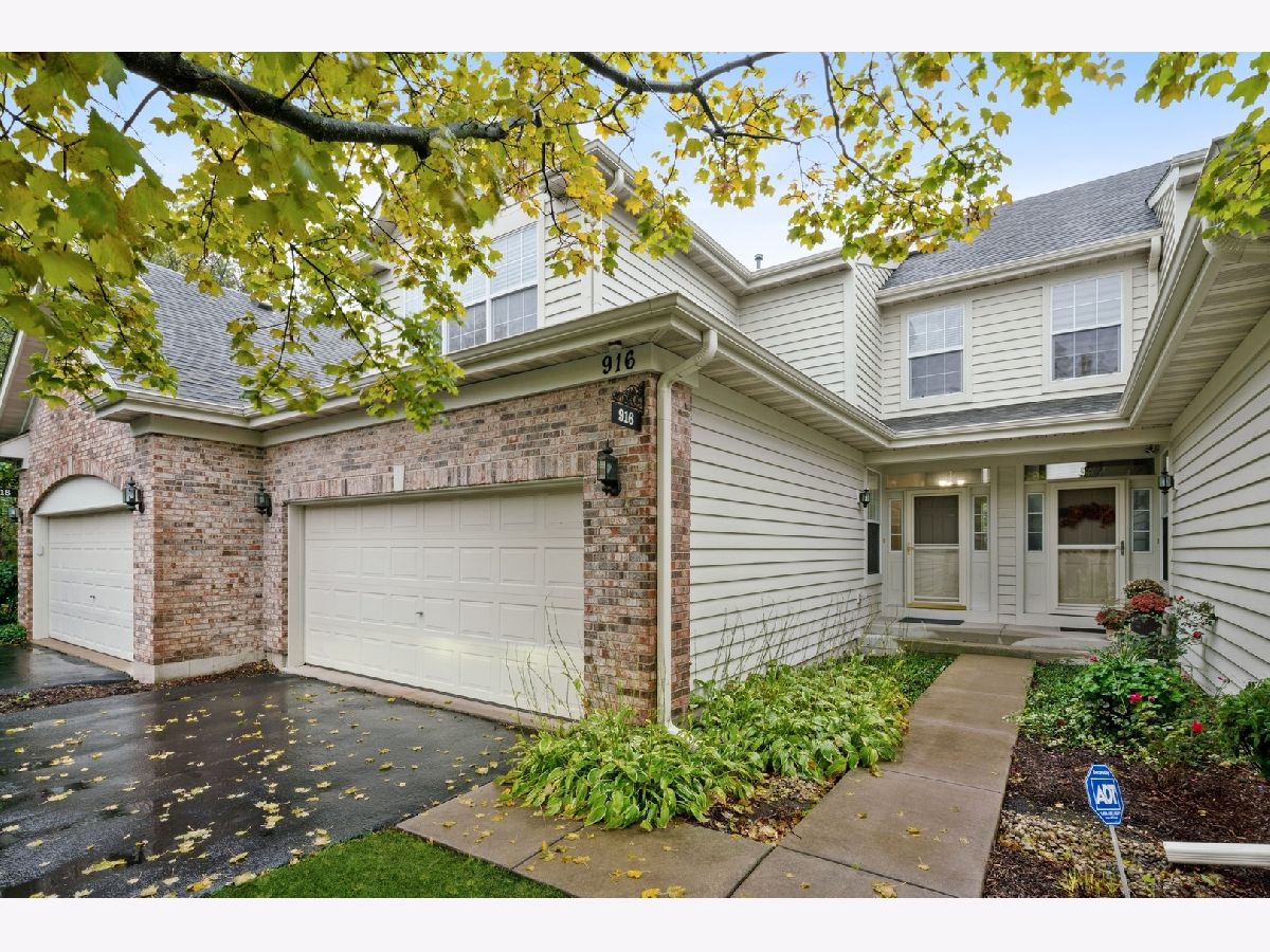 Townhomes Sold Deer Crossing Naperville Illinois, 916 Havenshire